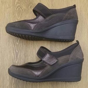 Easy Spirit Zizzat 8.5W antigravity wedge shoes